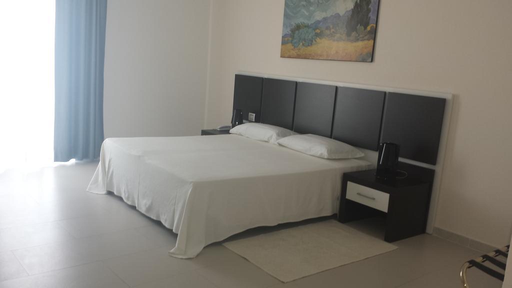 Buddi Hotel Platamona Extérieur photo
