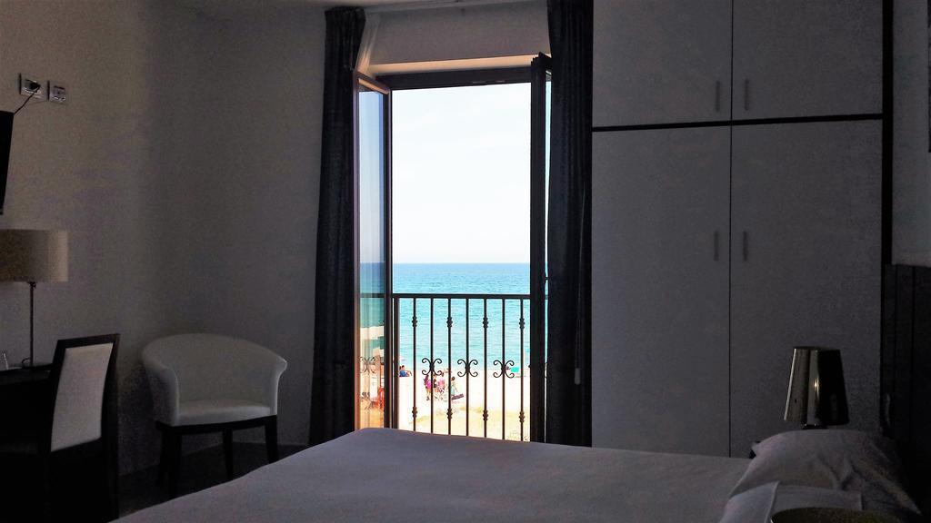 Buddi Hotel Platamona Extérieur photo