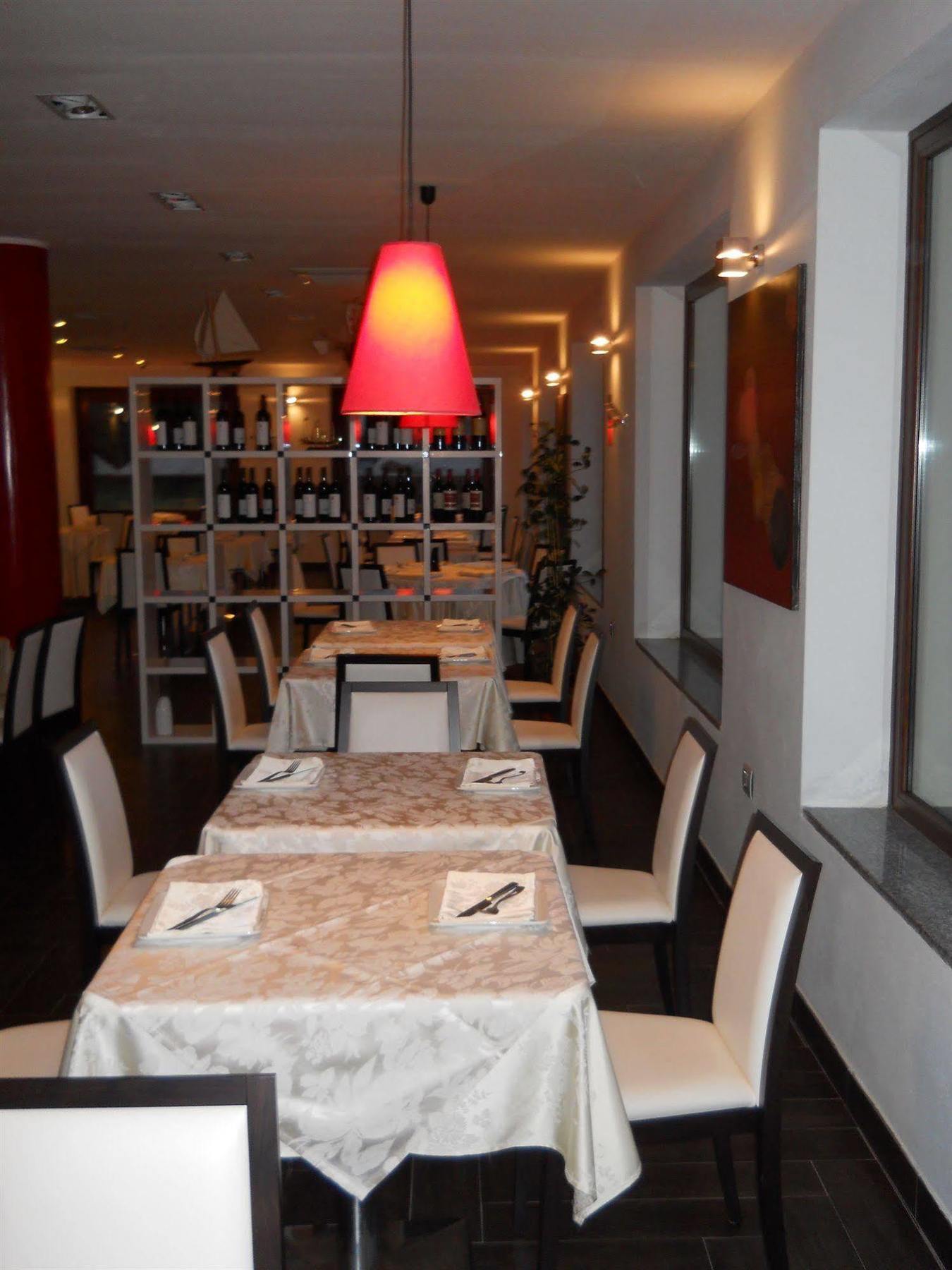 Buddi Hotel Platamona Extérieur photo