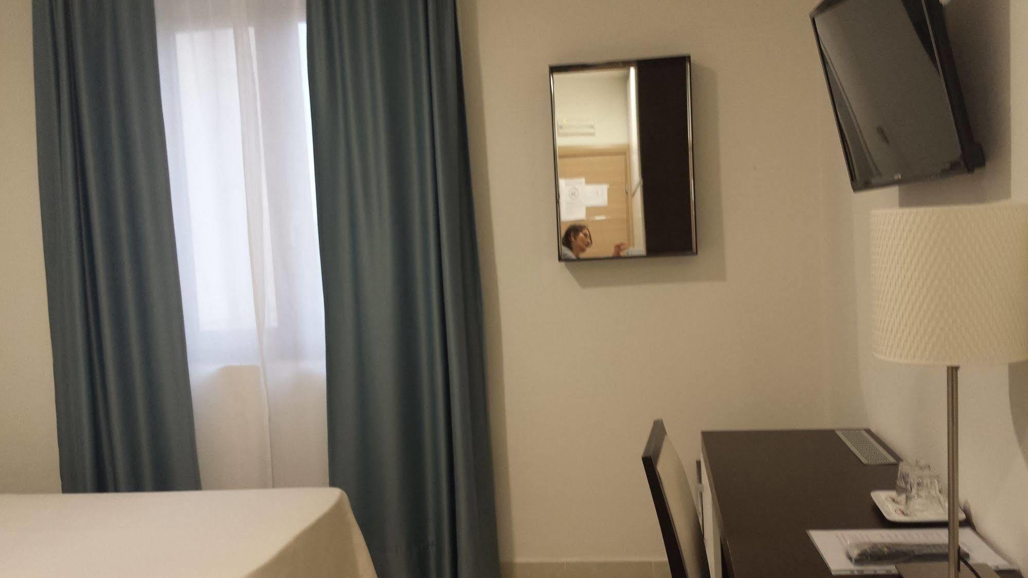 Buddi Hotel Platamona Extérieur photo